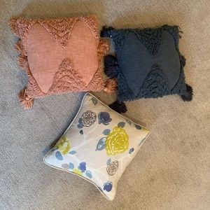 Decorative pillows